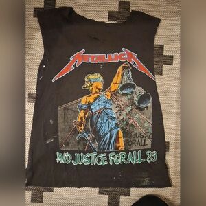 METALLICA TOUR T-SHIRT